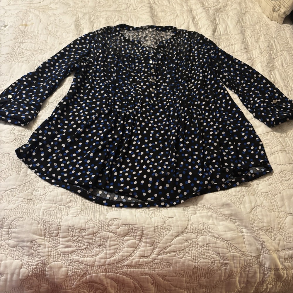 Ava And Grace Women's 2X Top Black With Blue And White‎ Polka Dots.  3/4 Sleeve